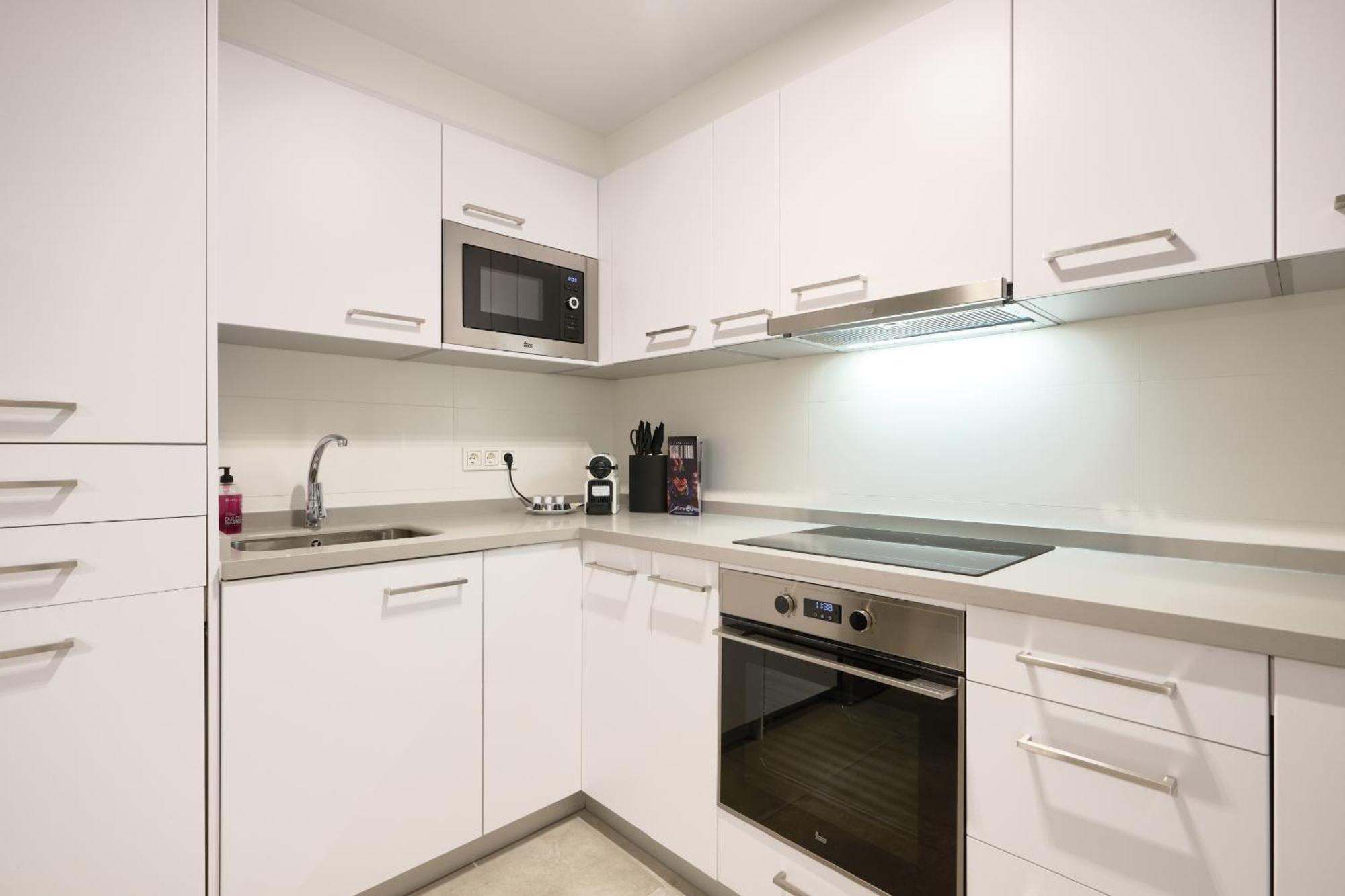 San Francisco Top-luxury, By Homing U Appartement Séville